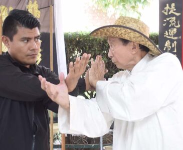 El Gran Maestro Chiu Chi Ling viene a invitación directa de su alumno e hijo marcial, José Jaime Fabián Agamas.