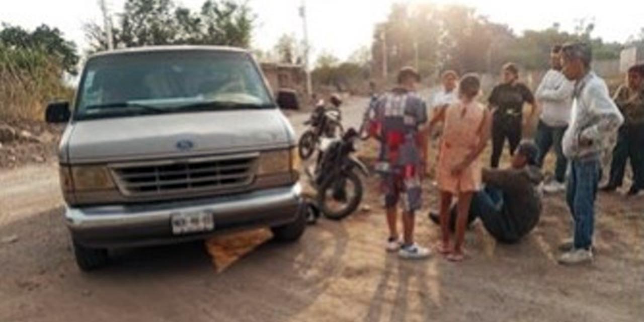 Joven sufre fractura en accidente de motocicleta y camioneta | El Imparcial de Oaxaca