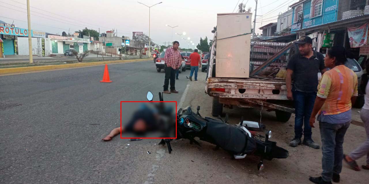 Motociclista se estrella contra una camioneta | El Imparcial de Oaxaca