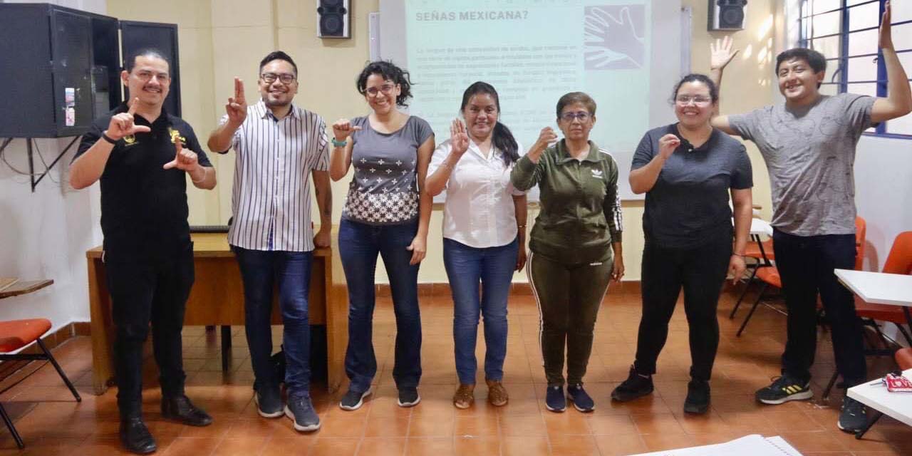UABJO promueve lengua de señas mexicanas como un derecho cultural