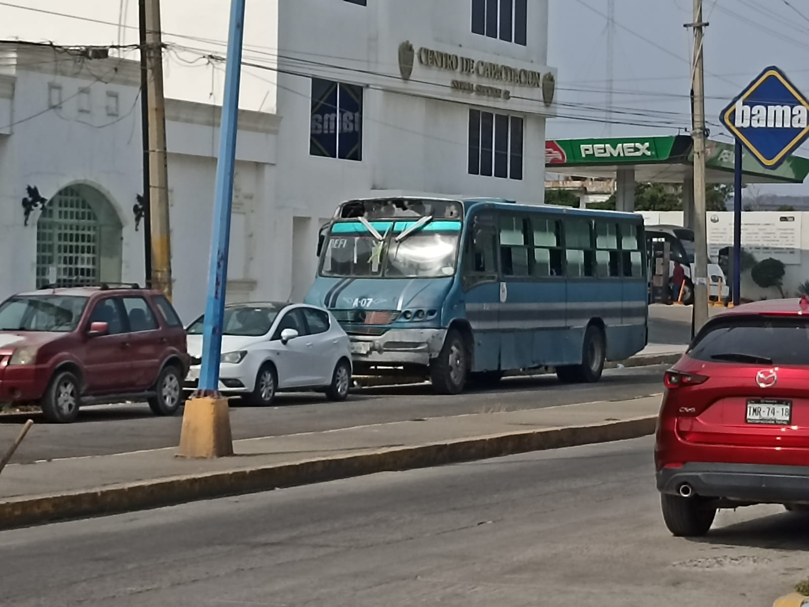Urbanero provoca   accidente y huye   | El Imparcial de Oaxaca