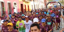 Fotos: Leobardo García Reyes / Más de mil 300 atletas tomaron parte en la carrera de aniversario de la ciudad de Oaxaca.