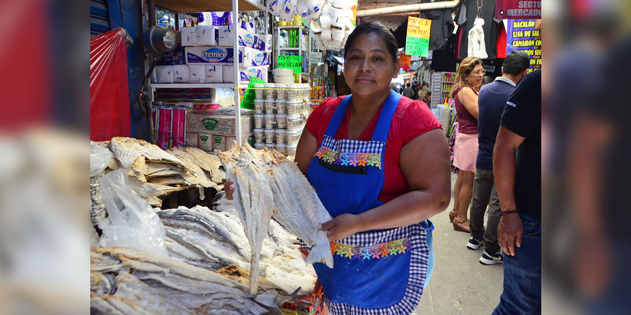Fotos: Adrián Gaytán / Ofrecen los mejores precios en productos de la temporada, como el pescado y marisco.