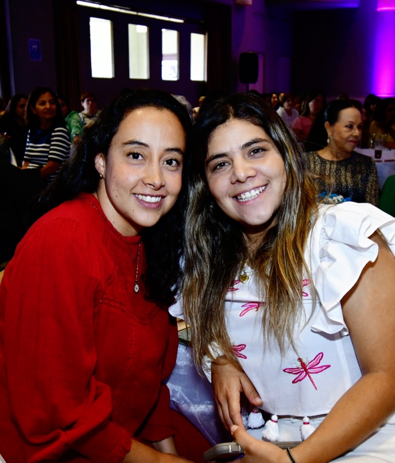 Paty Calleja y Elena Corres.