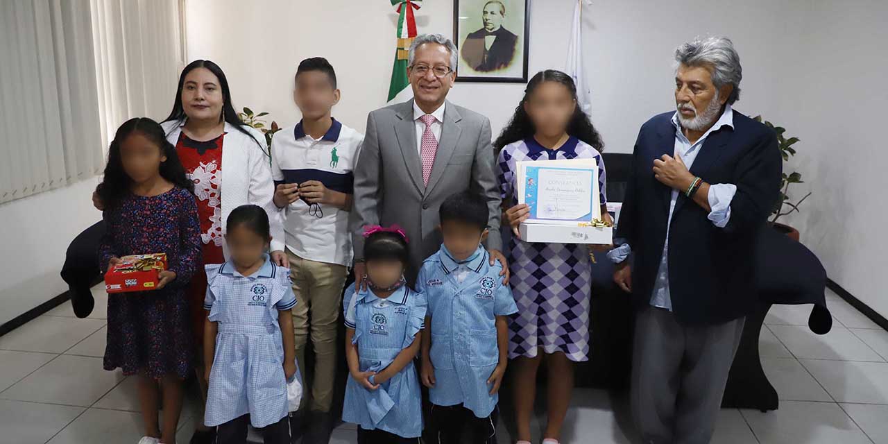 Foto: Luis Alberto Cruz / Reconocen a las y los niños ganadores del Primer Concurso Infantil “¿Qué es para ti la justicia?”.