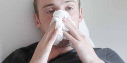 Foto: ilustrativa / Persona con síntomas de influenza