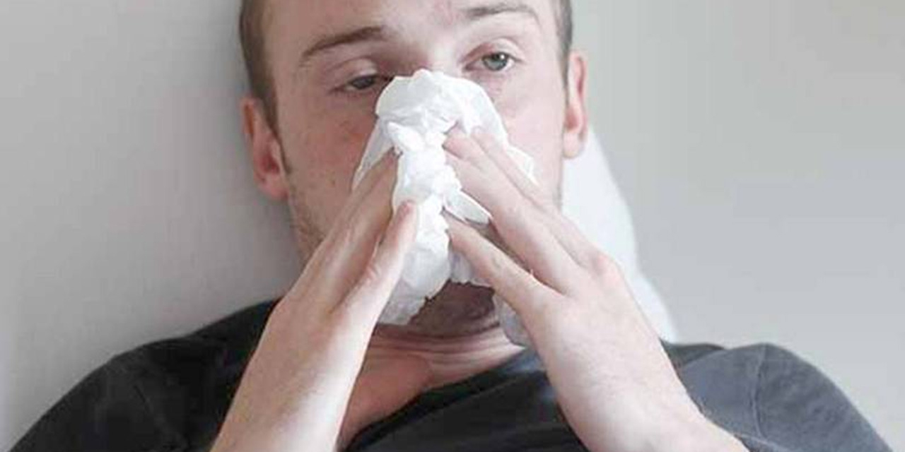 Foto: ilustrativa / Persona con síntomas de influenza