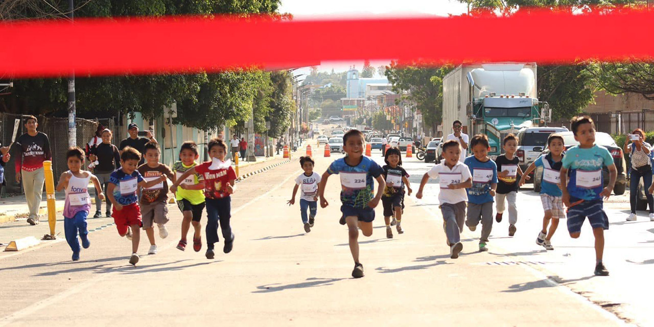 Niños corren para celebrar su día | El Imparcial de Oaxaca