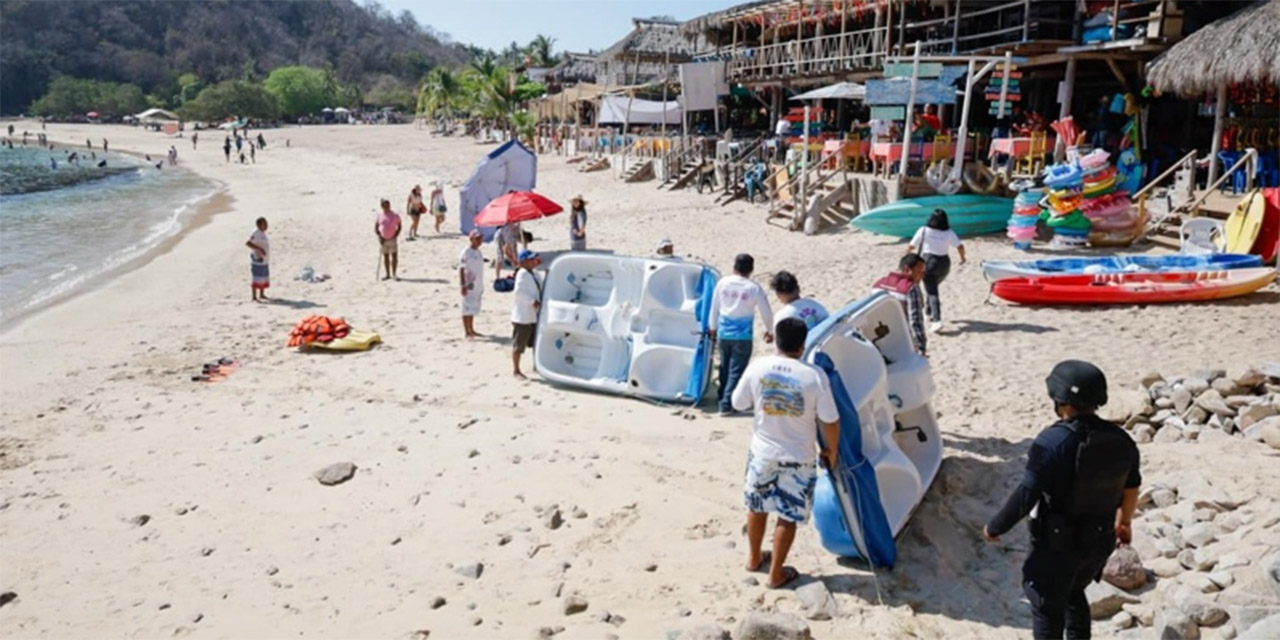 Tras quejas, retiran camastros en playas de Huatulco | El Imparcial de Oaxaca