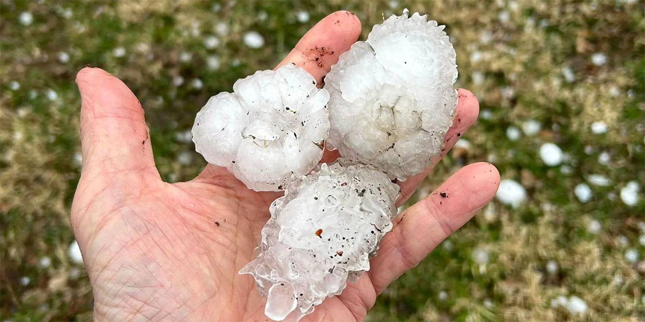 32 muertos por tornados y granizo del tamaño de pelotas de béisbol