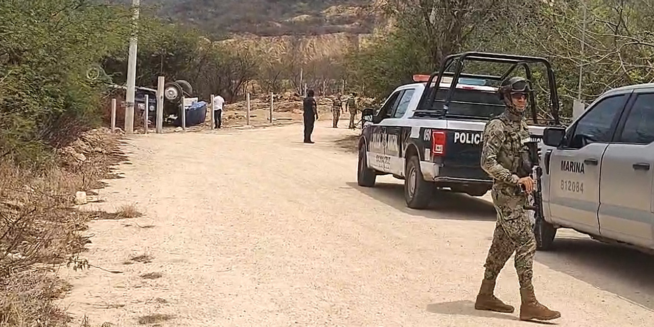 Vuelca camión volteo y conductor resulta gravemente herido | El Imparcial de Oaxaca