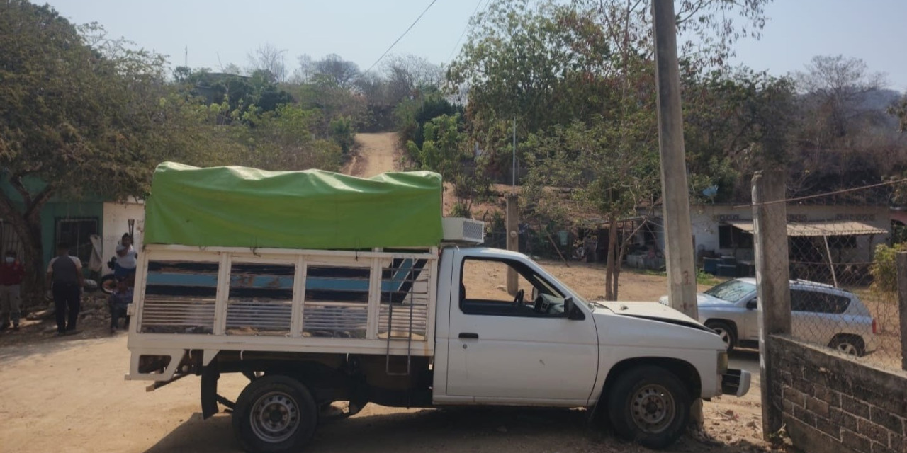 Estrellan camioneta contra poste en Zapotalillo, Tututepec | El Imparcial de Oaxaca
