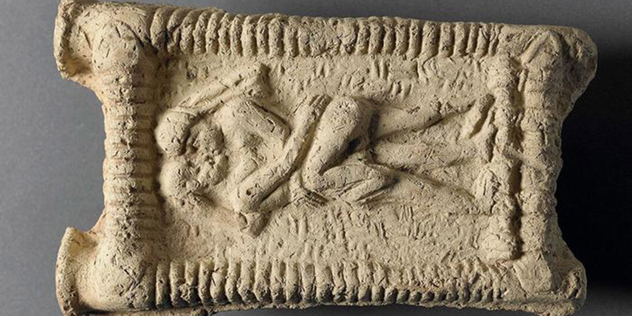 Los humanos llevan al menos 4,500 años besándose según estudio