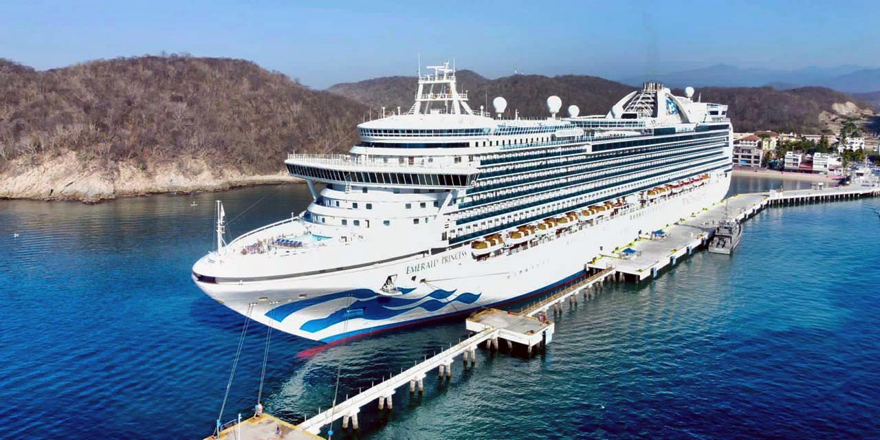 Foto: Internet / Con la visita del “Island Princess”, proveniente de Puerto Vallarta, concluye la temporada alta de cruceros en Bahías de Huatulco.