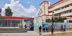 Foto: Luis Alberto Cruz / Demandan castigo a los responsables por la muerte de una bebé en el Hospital Civil. Familiares acusan negligencia médica.