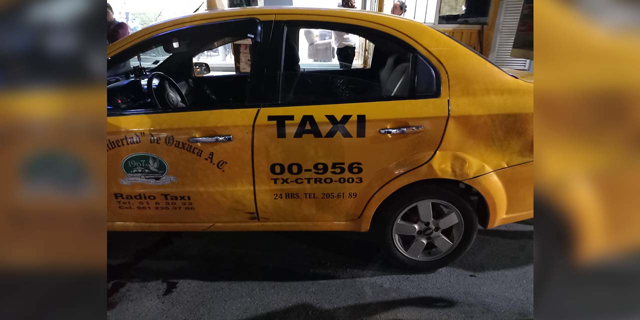 Embiste tráiler a taxista en Símbolos Patrios | El Imparcial de Oaxaca