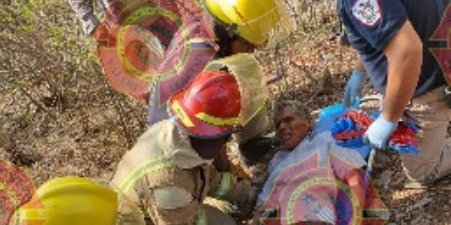 Encuentran a persona mayor en un barranco. Persona mayor se cae a un barranco | El Imparcial de Oaxaca