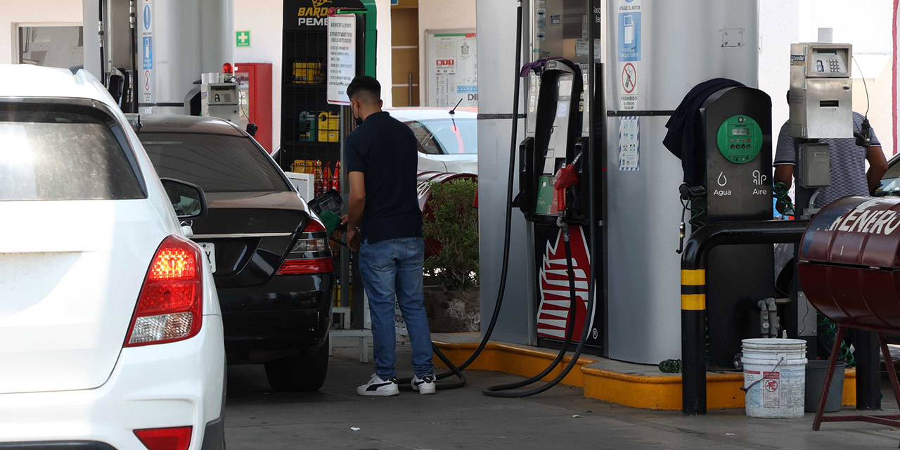 Tras despidos y protesta, reabren gasolinera del DIF | El Imparcial de Oaxaca