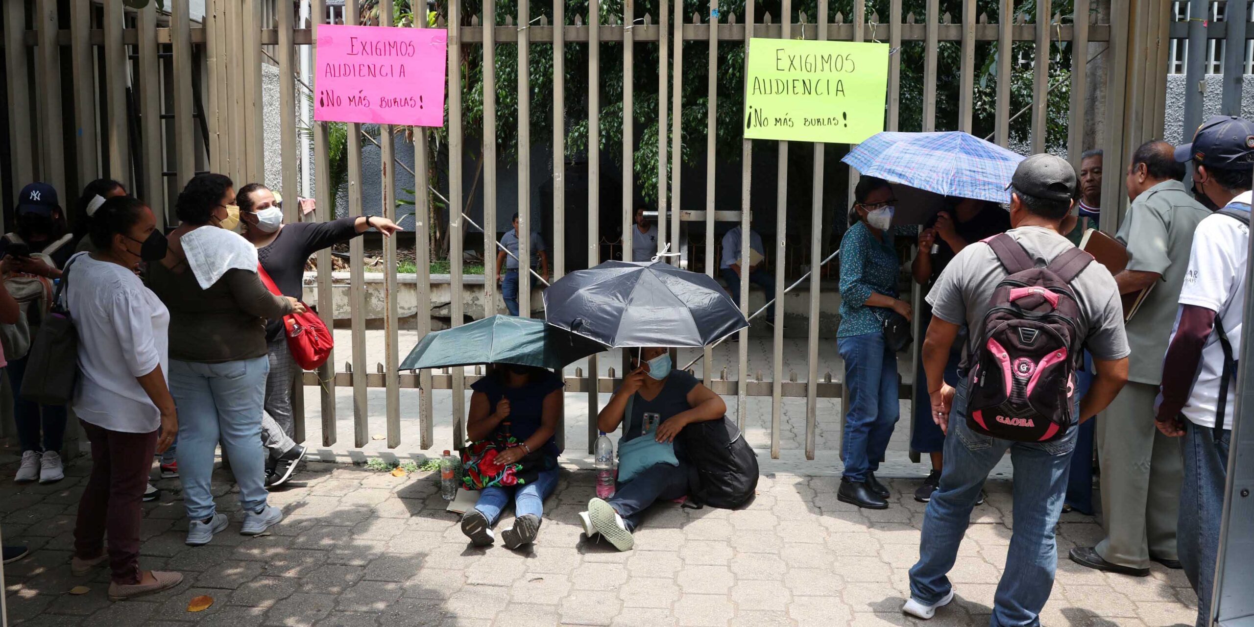 Demandan empleados al IEEPO  reconocimiento de antigüedad  | El Imparcial de Oaxaca