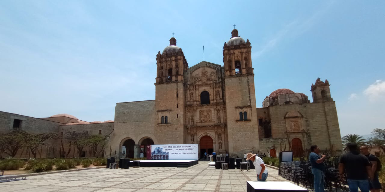 Sin permiso, militares y gobierno estatal instalan escenario para concierto en Santo Domingo | El Imparcial de Oaxaca