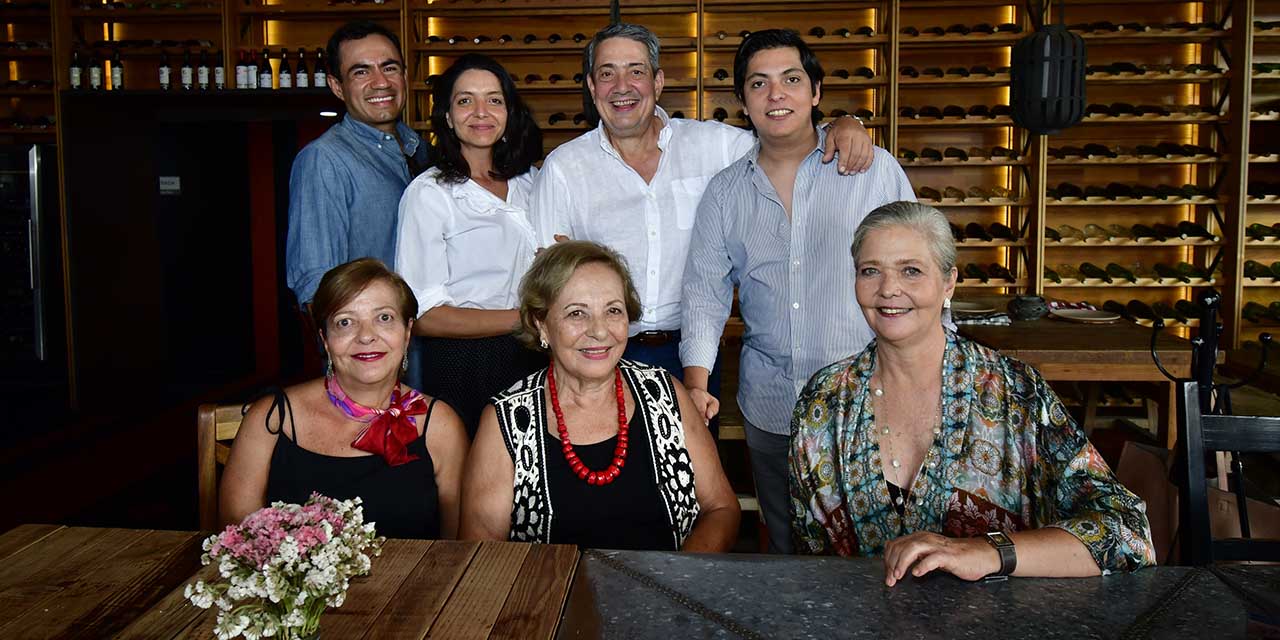 ¡Cumpleaños sorpresa para Chola Casasnova!