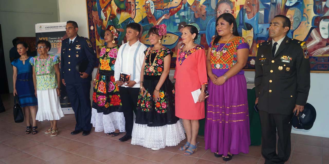 El público disfrutó de la XXI Semana de la Cultura Zapoteca.