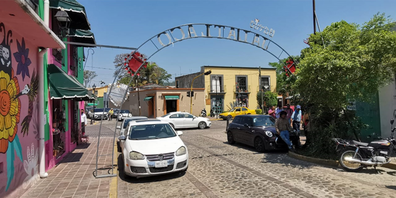 Retrasan retiro de arcos irregulares en Jalatlaco