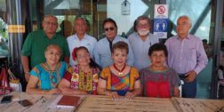 Juchitecos radicados en Oaxaca se reunieron para planear la próxima vela.
