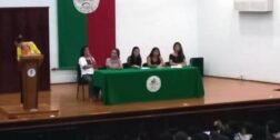 La rectora de la UNISTMO, María de Los Ángeles Peralta Arias, ofreció disculpas públicas a la agraviada.