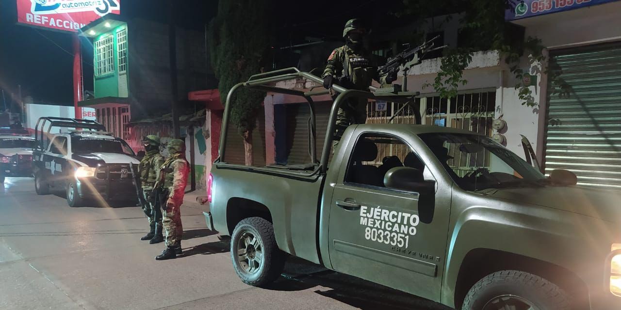 Lo aseguran con droga y motocicleta robada.