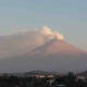 Popocatépetl presenta actividad de material incandescente durante la madrugada