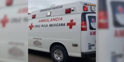 Paramédicos de la Cruz Roja brindaron los primeros auxilios al lesionado.