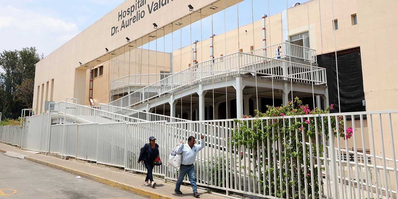 Foto: Luis Alberto Cruz / Sigue en paro de labores personal del trabajo social del Hospital Civil.