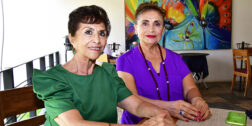 Foto: Rubén Morales / Tethé Villanueva e Irene Rodríguez de Díaz refuerzan su amistad.