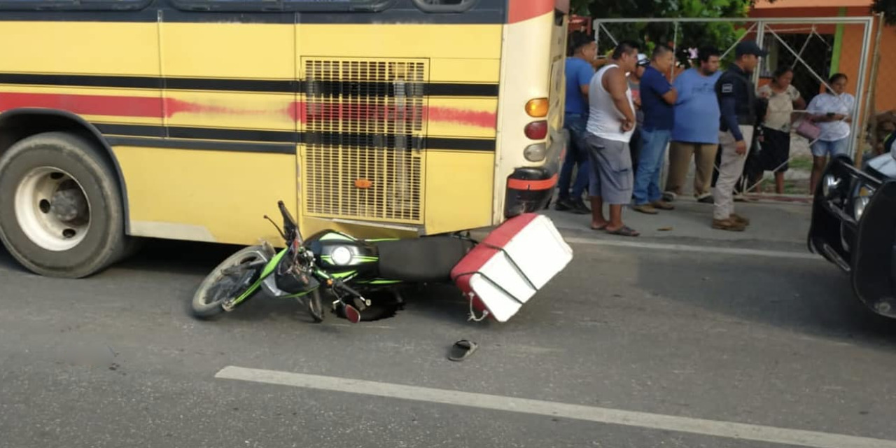 Impacta moto contra parte trasera de autobús en Salina Cruz | El Imparcial de Oaxaca