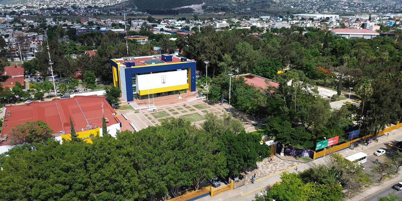 Presentan examen más de 9 mil para entrar a la UABJO | El Imparcial de Oaxaca
