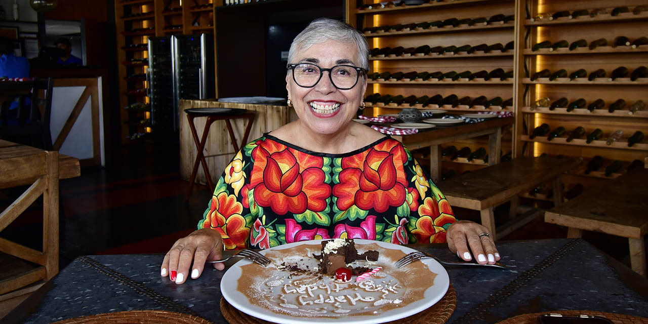 Fotos: Rubén Morales / Ame Carranza estuvo muy contenta celebrando un año más de vida
