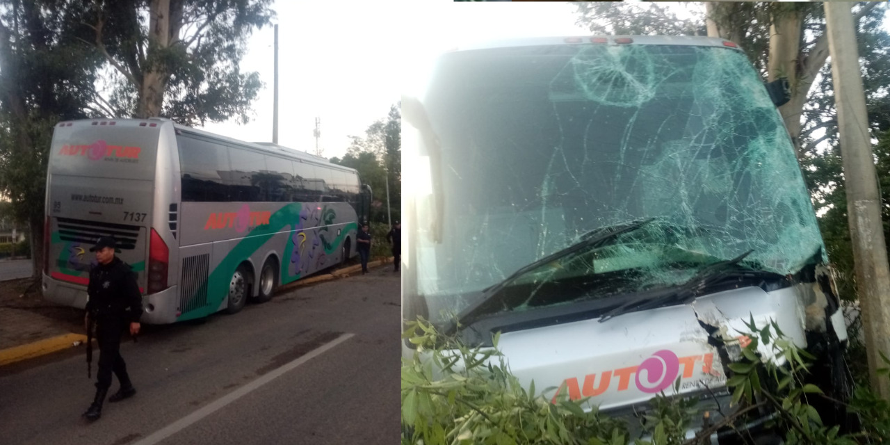 Autobús sale del camino y colisiona en camellón central | El Imparcial de Oaxaca