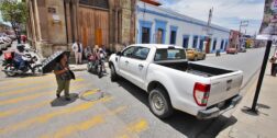 Foto: Adrián Gaytán / El turismo padece bloqueos, baches y abusos en los operativos viales.
