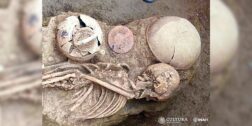 El entierro 6 resultó significativo porque se encontró justo por debajo del lugar donde yacía la escultura de la Joven Gobernante de Amajac II.