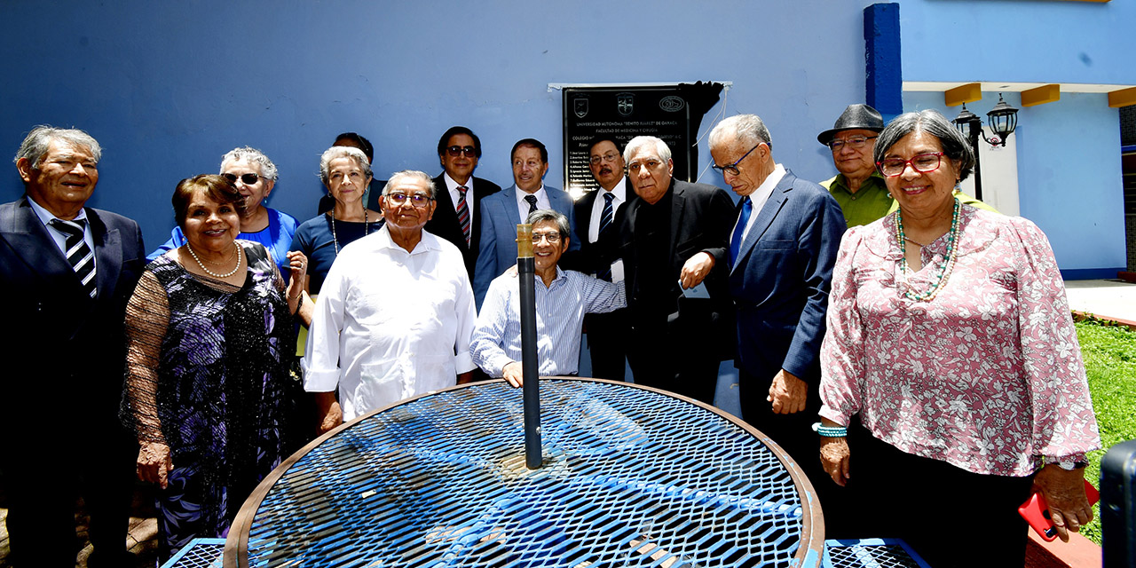 Cumple 50 años generación 1969-1973 de Medicina y Cirugía