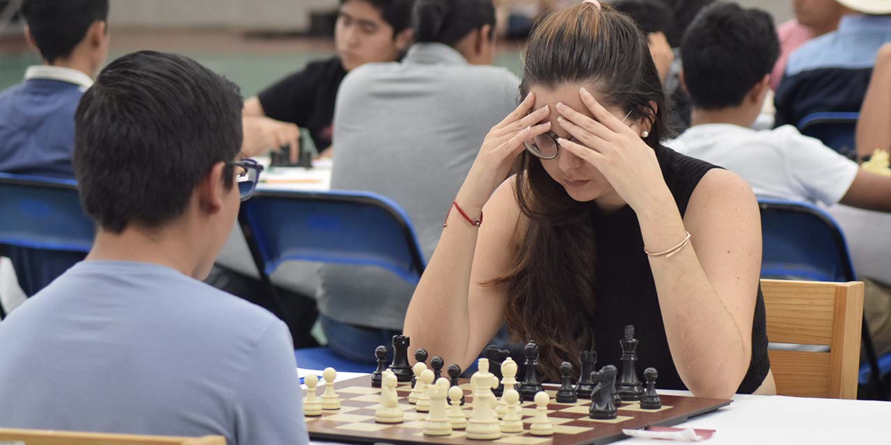 La Maestra FIDE Geydis Mantilla Gras de Cuba, durante la última ronda de la Copa Benito Juárez.