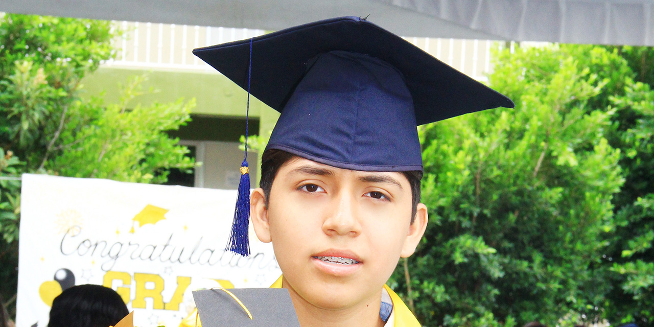 Rafael Aranda   culmina sus estudios  | El Imparcial de Oaxaca