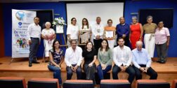 Fotos: Rubén Morales / Representantes de las instituciones y familiares del reconocido estuvieron presentes en la emotiva ceremonia.