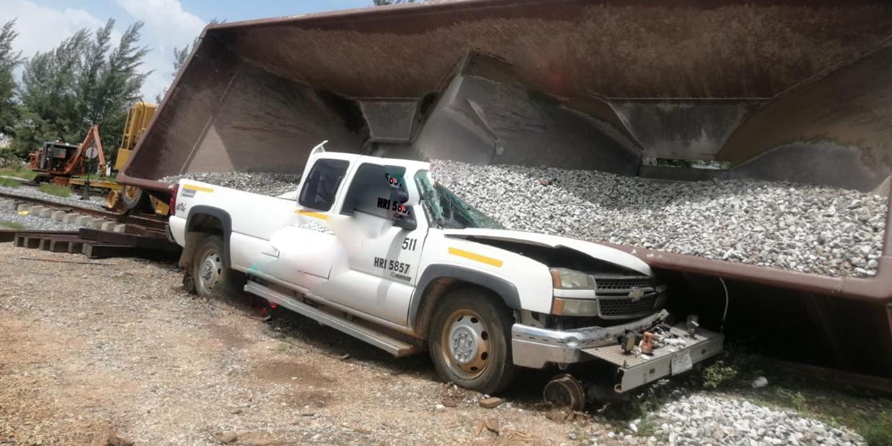 Góndola cargada de grava aplasta camioneta en Matías Romero | El Imparcial de Oaxaca