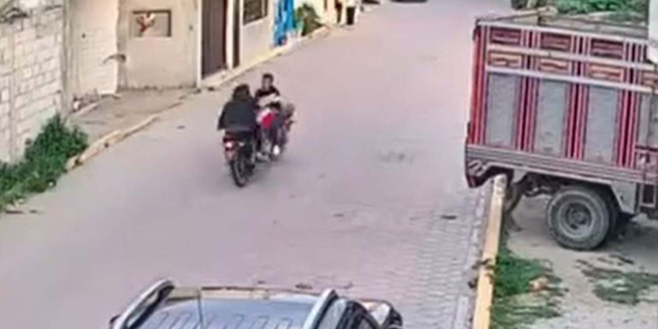 VIDEO: ¡Fuerte encontronazo entre motos en Puebla! | El Imparcial de Oaxaca