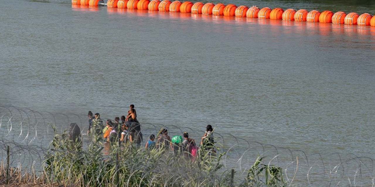 Indignante: Gobernador de Texas ordena aventar a niños migrantes al Río Bravo | El Imparcial de Oaxaca