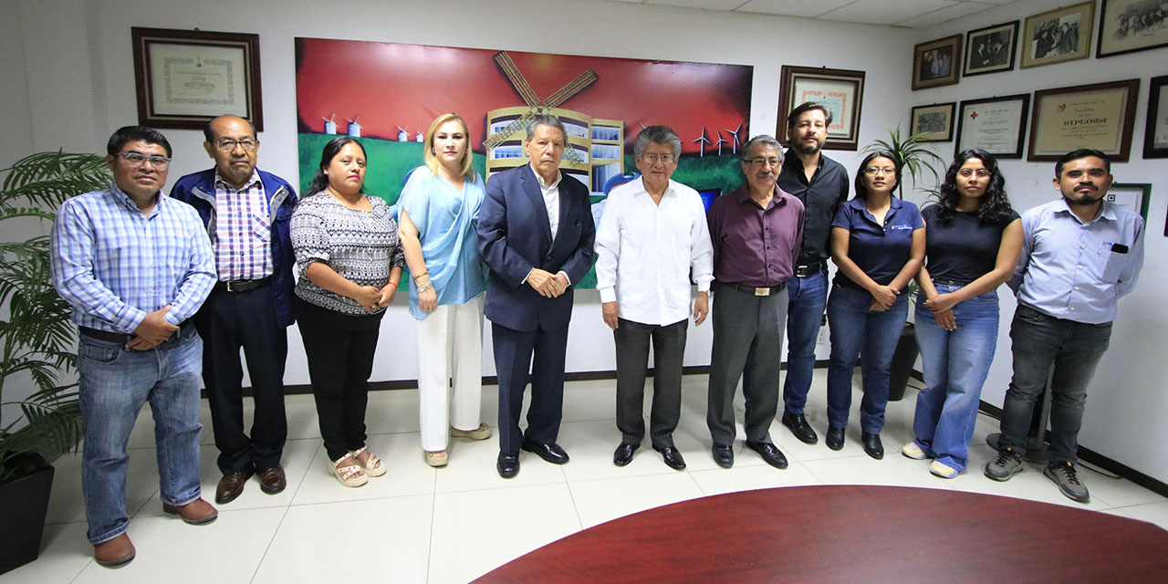 Foto: Luis Cruz / Martínez Neri con periodistas, columnistas y directivos del EL IMPARCIAL.