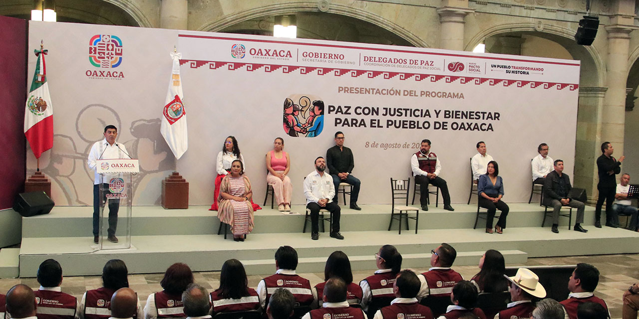 Foto: Adrián Gaytán / El gobernador Salomón Jara Cruz presentó el programa Paz con justicia y bienestar para el pueblo, “Sembrando la Semilla de la Paz”.