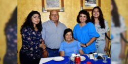 Fotos: Rubén Morales / La familia compartió un rico desayuno con Carolina